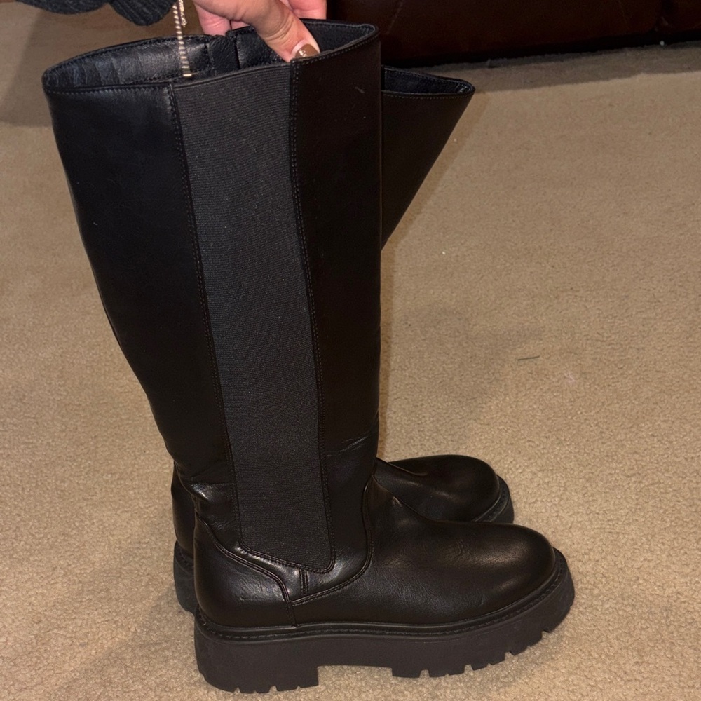 Black Knee-High Women's Boots